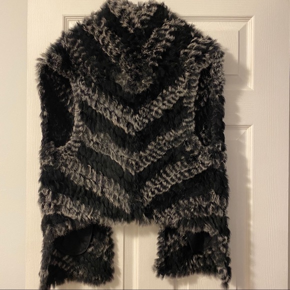 🌟Host Pick🌟 Marc by Marc Jacobs Fur Vest - Picture 2 of 3